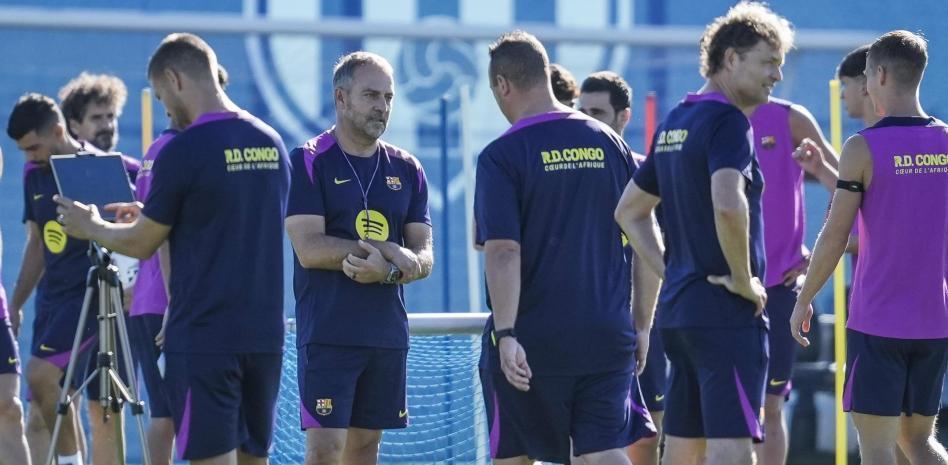 世体:亚马尔、佩德里等球员回归巴萨训练,其他球员周四报到